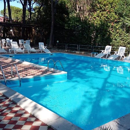 G/Hotel Lignano Lignano Sabbiadoro Exteriör bild