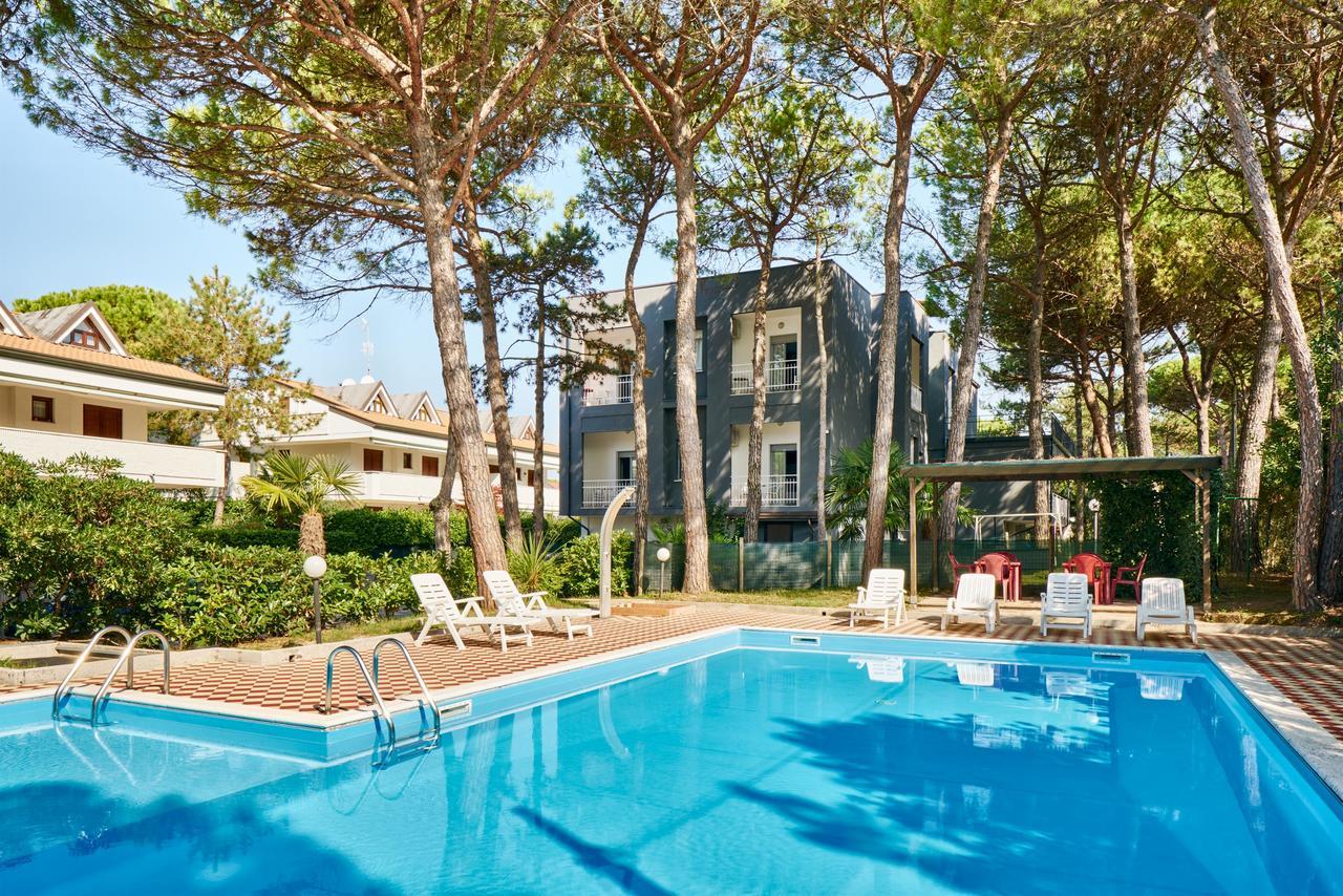 G/Hotel Lignano Lignano Sabbiadoro Exteriör bild