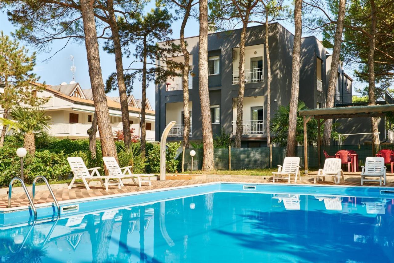 G/Hotel Lignano Lignano Sabbiadoro Exteriör bild